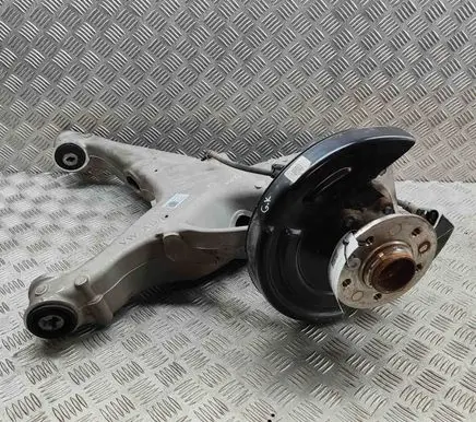 Volkswagen Multivan T6 Rear wheel hub 7T0501071C 7T0407621A