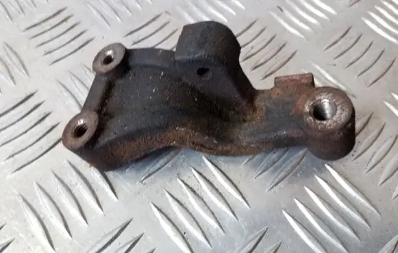 Mitsubishi ASX Engine mounting bracket