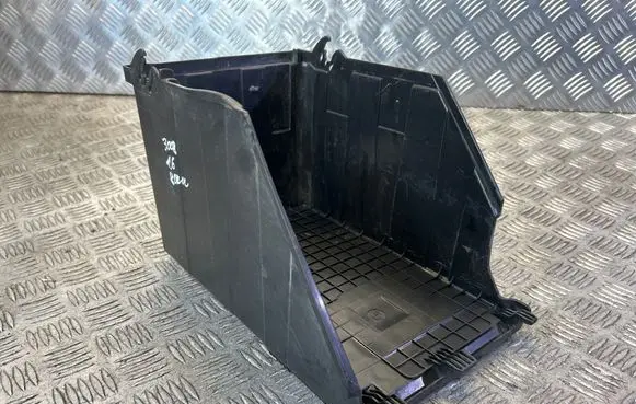 Battery box tray