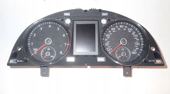 Volkswagen PASSAT CC Speedometer (instrument cluster) 3C8920971L