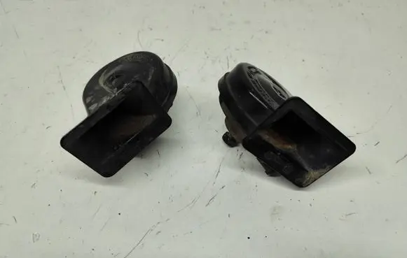 BMW 5 E60 E61 Horn signal 0092018