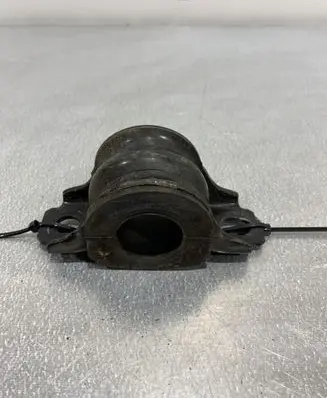 Infiniti Q50 Sway bar bush bracket, front 54613JK50C