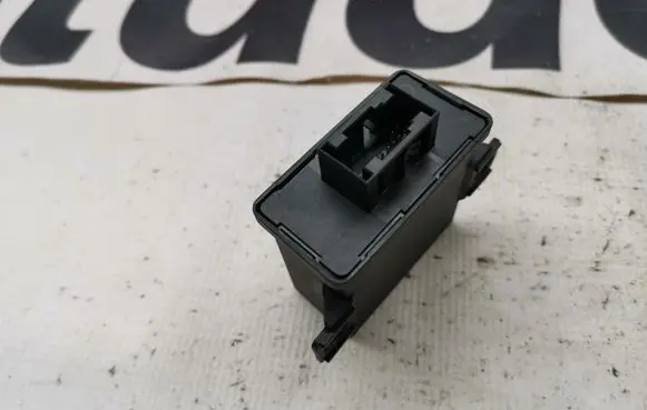 Mercedes-Benz E W211 Light module LCM A2118200985 2118200985