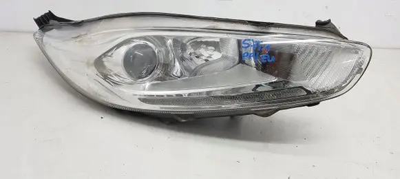 Ford Fiesta Headlight/headlamp 10004