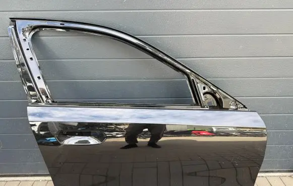 BMW 5 G60 G61 Front door 6042145