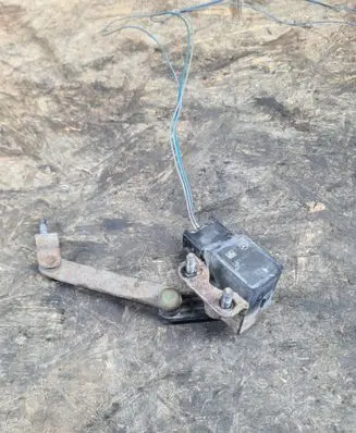 Mercedes-Benz E W211 Air suspension front height level sensor A0105427717