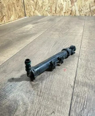 Headlight washer spray nozzle