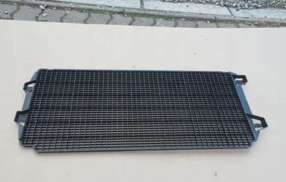 Renault Master IV Front bumper upper radiator grill 622548459R