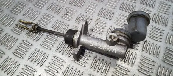 Nissan Serena Clutch master cylinder