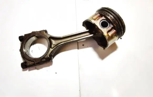 Mitsubishi Colt Piston with connecting rod 13s10t4