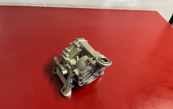 BMW X1 F48 F49 Oil pump 8631810 1141863810