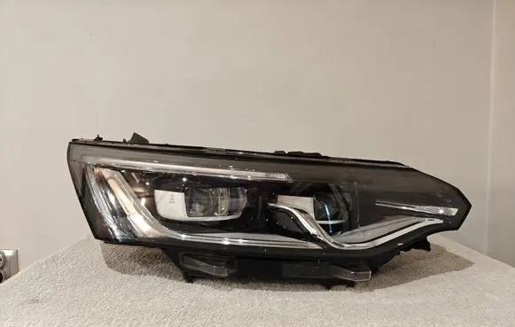 Renault Talisman Headlight/headlamp 260106724R 89911938