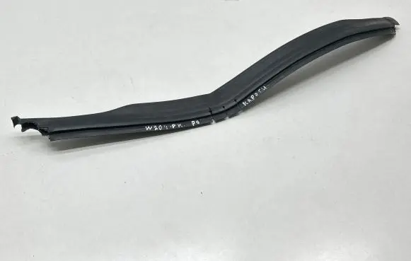 Mercedes-Benz C W204 Engine compartment rubber A2046280798 A2046282798