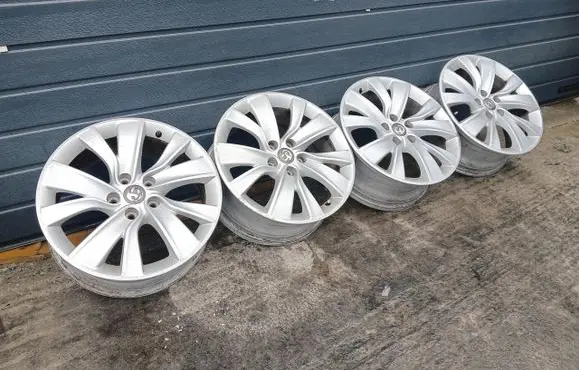 Opel Astra F R12 alloy rim 