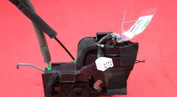 Mazda CX-7 Rear door lock