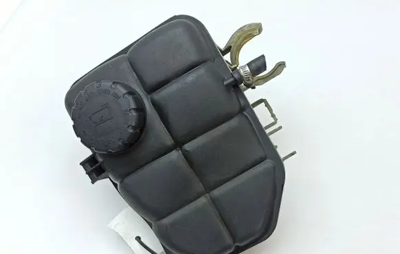 Mercedes-Benz CLK A209 C209 Coolant expansion tank/reservoir 2035000049