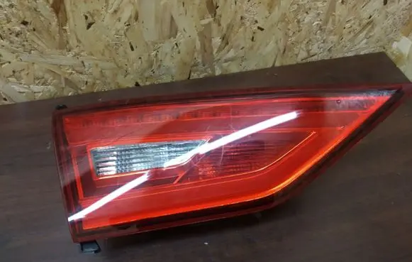 Audi A3 S3 8V Tailgate rear/tail lights 8V5945093J