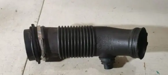 Audi A6 S6 C6 4F Air intake duct part 06E129629E