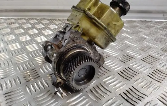 Mazda 6 Power steering pump