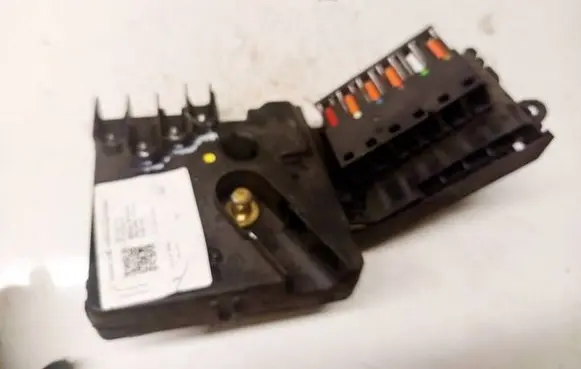 Mercedes-Benz E W211 Fuse box set A2115461341