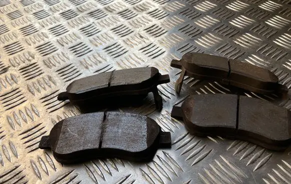 Toyota Corolla Verso AR10 Brake pads (front) 