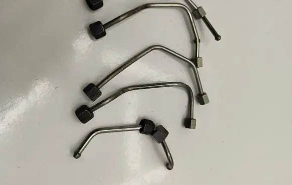 Peugeot 308 Fuel injector supply line/pipe 
