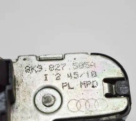 Audi A4 S4 B8 8K Tailgate/trunk/boot lock/catch/latch 8K9827505A