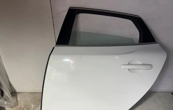 Volvo V40 Rear door 3194840