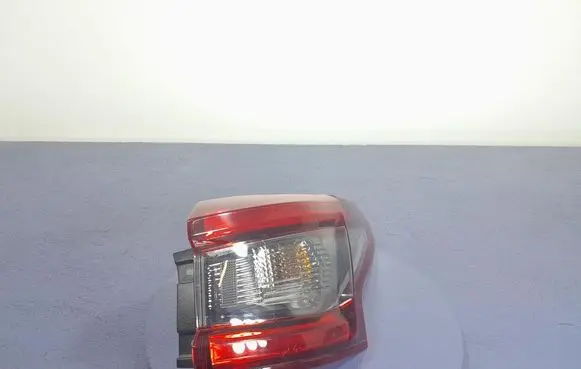 Nissan Qashqai Rear/tail lights 26550-HV00A