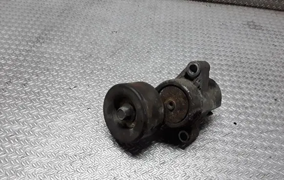 Mazda 5 Generator/alternator belt tensioner
