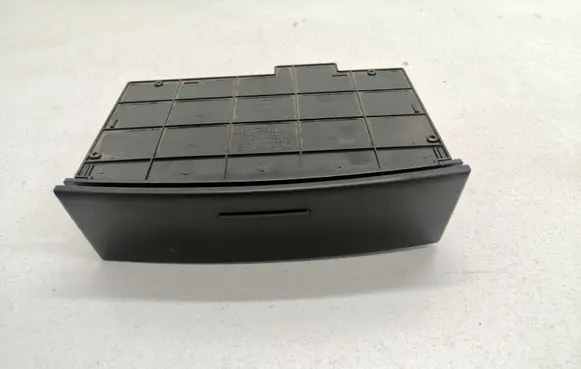 KIA Sorento Glove box 845703E000HP