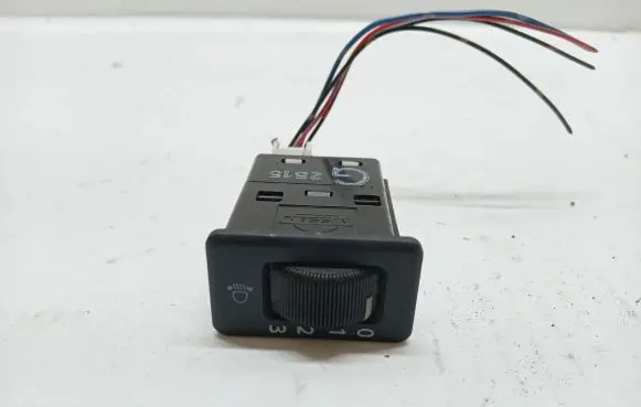 Nissan X-Trail T30 Headlight level height control switch