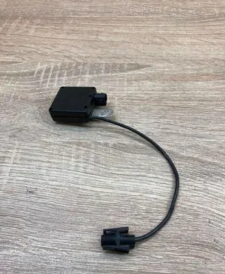 BMW X5 E53 Aerial antenna amplifier 8380945 APR981