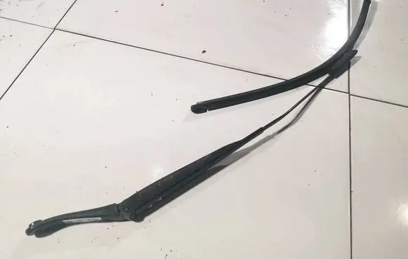 Renault Laguna III Front wiper blade arm 