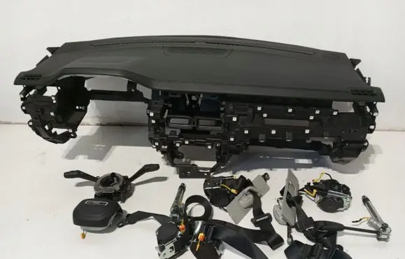 Jeep Compass Radio/GPS head unit trim 