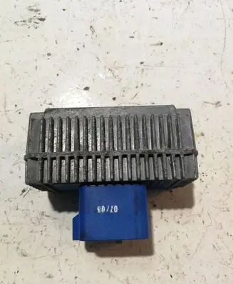 Opel Vectra C Glow plug pre-heat relay 55353011 51299014B
