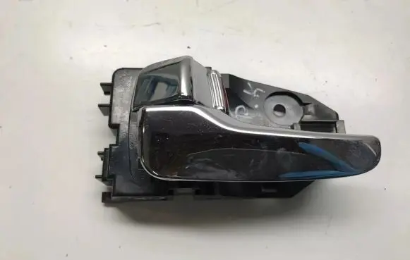 Mitsubishi Outlander Front door interior handle