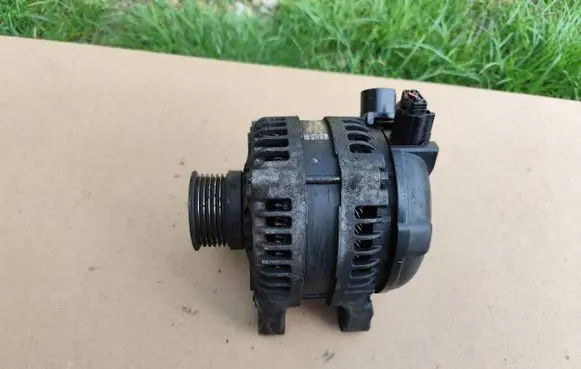 Mazda 3 II Generator/alternator 3M5T10300YD 1042103523 12V150A