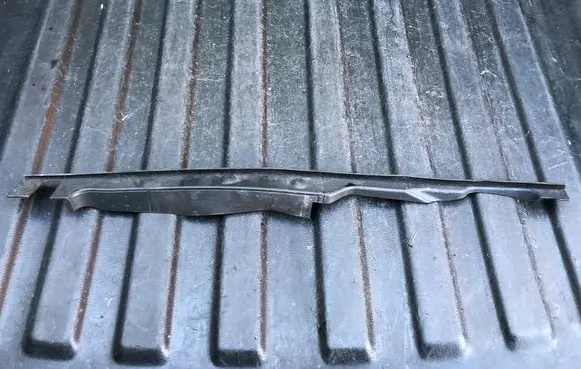 Audi A4 S4 B9 Fender end trim 8W0820582