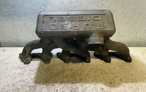 BMW 5 E28 Intake manifold 1275388