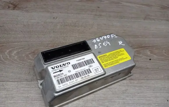 Volvo V70 Airbag control unit/module 0285001655 P30667469