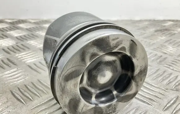 Skoda Octavia Mk3 (5E) Piston 79L121 CLHA
