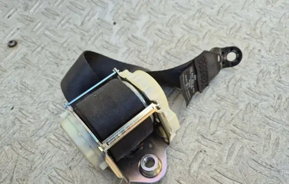Seat Ibiza IV (6J,6P) Rear seatbelt 6J0857805A 34033946C