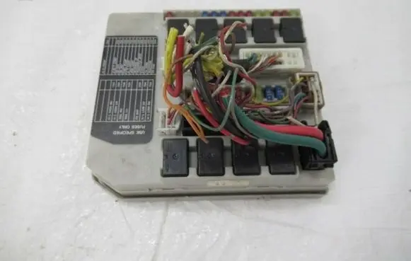 Nissan Micra Fuse box set 423E21