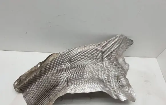BMW 2 F22 F23 Heat shield in engine bay 7231760