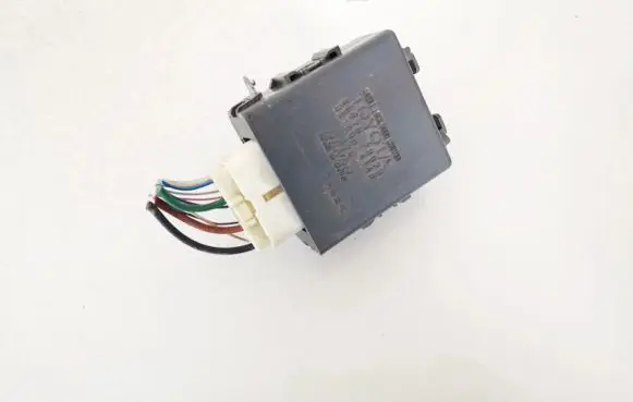 Toyota Avensis T270 Door control unit/module 8597020020 85970-20020
