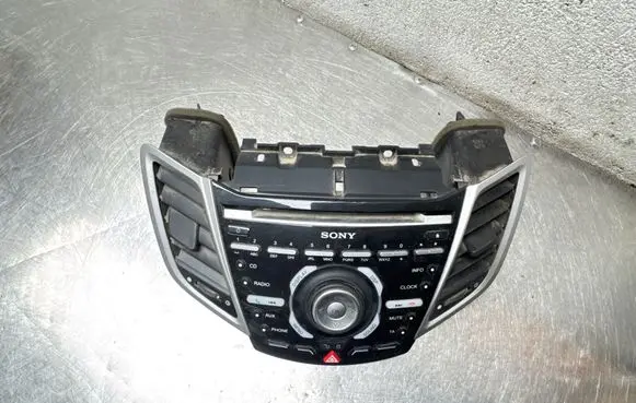 Ford Fiesta Central console control unit AA6T18K811AD 06776 10JUJ08AR2
