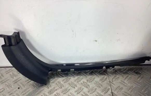 Lexus RC (B) pillar trim (top) 6231624050