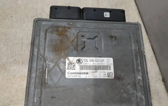 Skoda Roomster (5J) Engine control unit/module 03L906023DP 5WP42865AA 03L906023DL