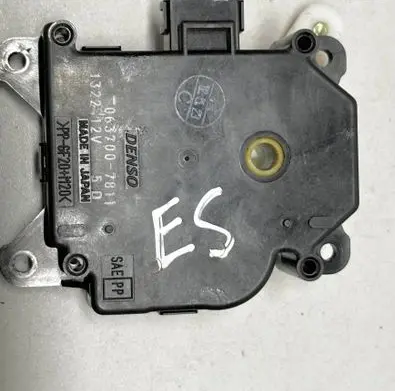 Lexus ES 250 - 300 - 330 Heater blower motor/fan resistor 0637007811 1322